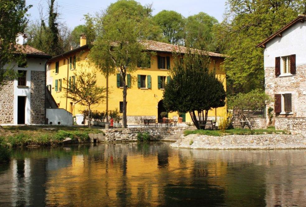 Agriturismo Villa Dei Mulini โวลตา มันโตวานา ภายนอก รูปภาพ